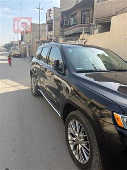 جیپ گراند شیرۆکی